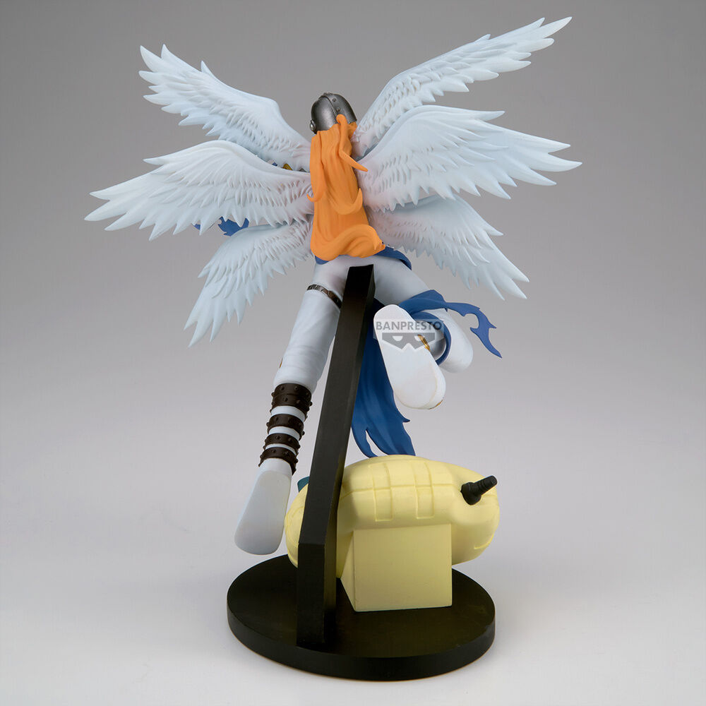 Ocio Digimon Adventure Angemon Figur 22cm, detailreiche Actionfigur aus Kunststoff, zeigt Angemon in Kampfpose.