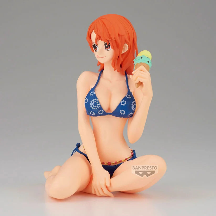 Ocio One Piece Nami Sommerstil Figuren, 11 cm, mit glitzerndem, glamourösem Design und sommerlichem Outfit.
