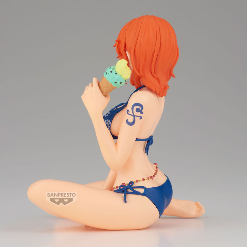 Ocio Figuren: Nami Sommerstil, 11 cm große One Piece Glitzer- und Glamour-Design, detailreiche Anime-Figur